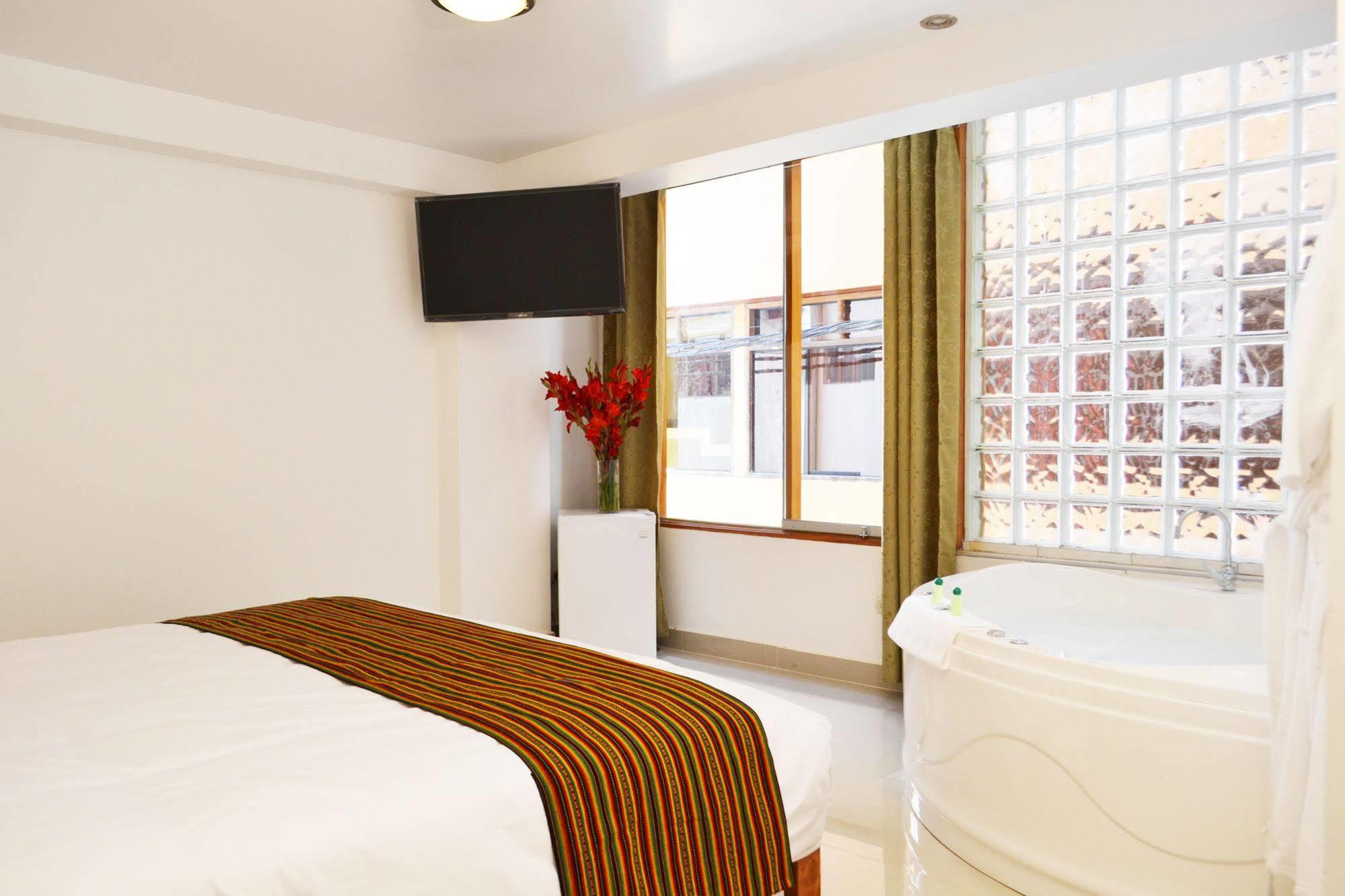 Flower's House Hotel 3*